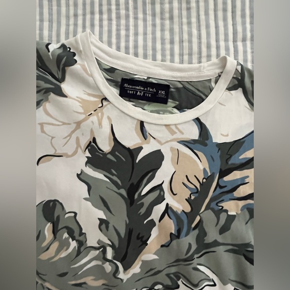 Abercrombie Men’s T-Shirt Set - Picture 3 of 9